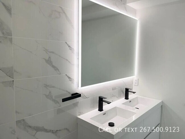 Building Photo - 2605 E Boston St