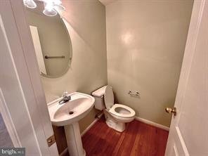 Building Photo - 13030 Park Crescent Cir