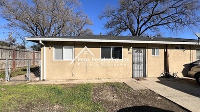 Building Photo - Carmichael 2bd/1ba Duplex near Manzanita & Auburn Blvd
