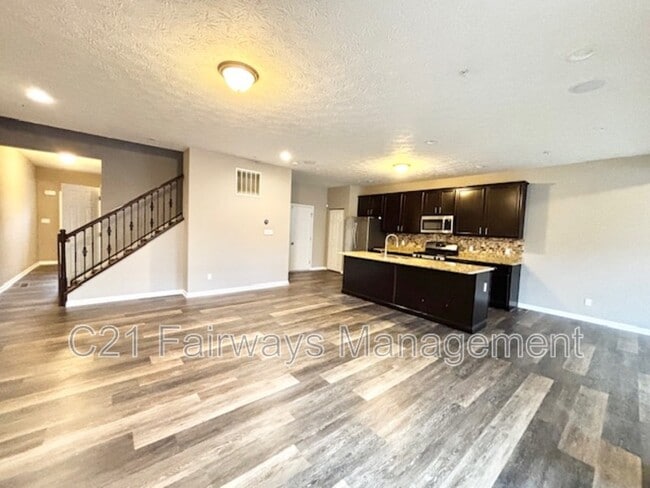 Building Photo - 6469 Lindsey Ln