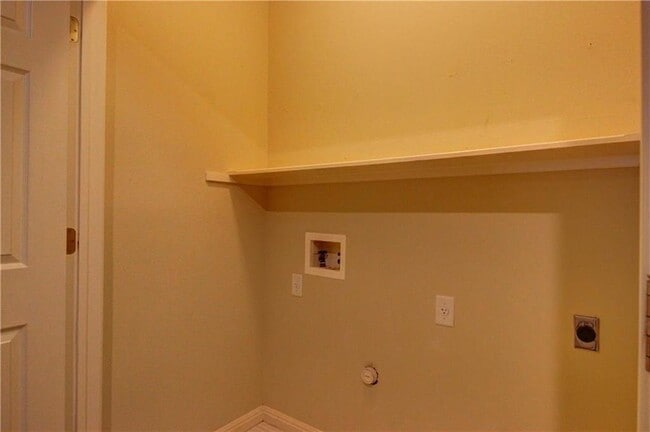 Building Photo - 2920 Thrushwood Dr