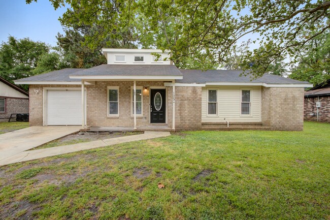 Building Photo - 105 Wadmalaw Cir