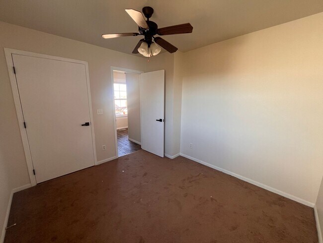 Building Photo - 16785 Huntington Ln