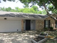 Building Photo - 609 Spring Garden Dr