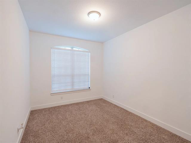 Building Photo - 4104 Willow Grove Ave
