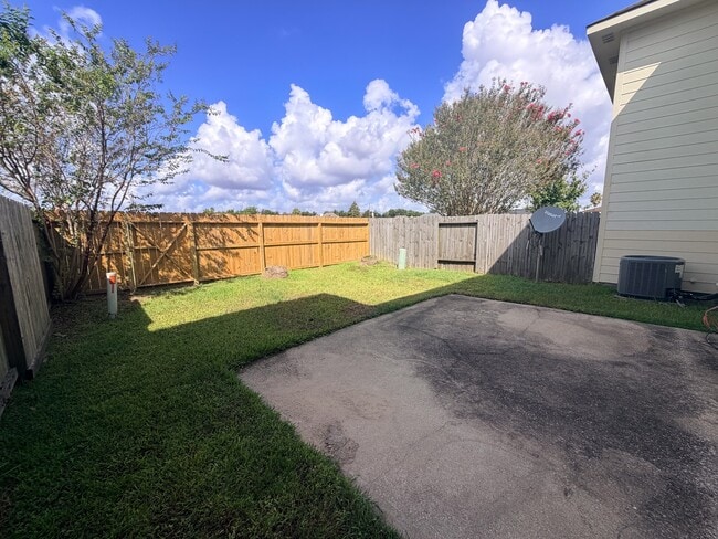 Building Photo - 4422 Park Trail Ln