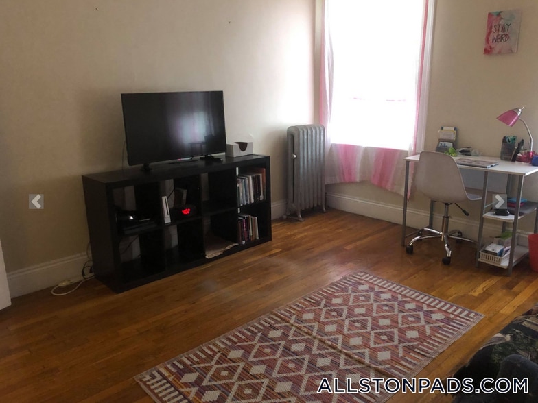 Building Photo - 1193 Commonwealth Ave