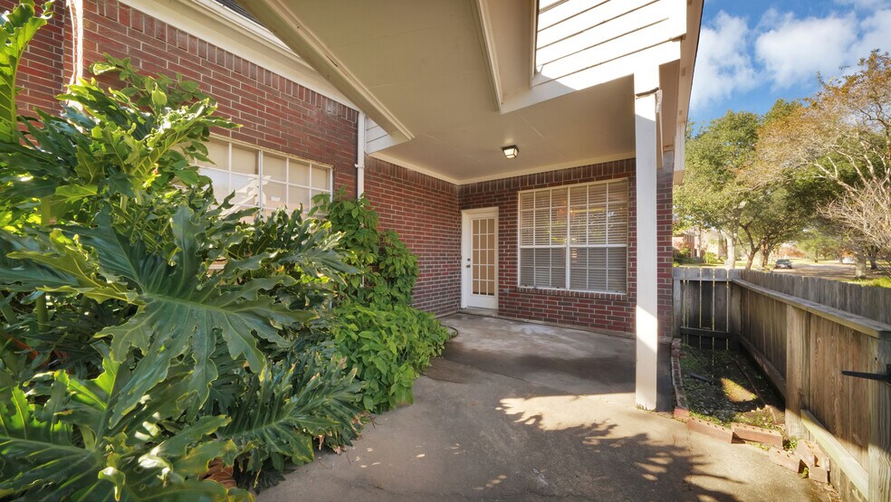 Building Photo - 4622 Grand Cayman Dr
