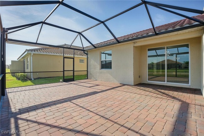 Building Photo - 1767 Alameda Dr