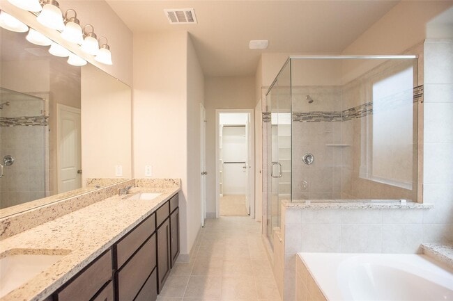 Building Photo - 3530 Lake Bella Megan Dr