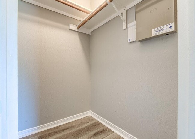 Building Photo - 16900 Simsbrook Dr