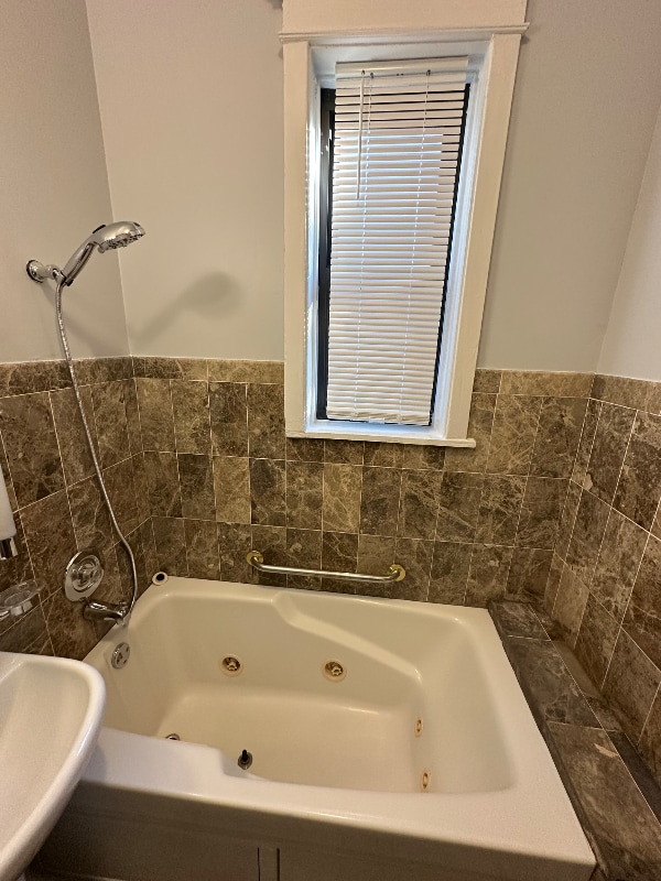 Building Photo - 3759 N Damen Ave