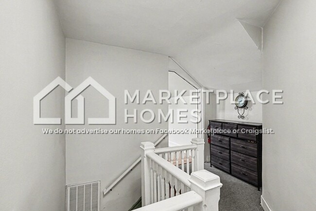 Building Photo - 1391 Woodbridge St