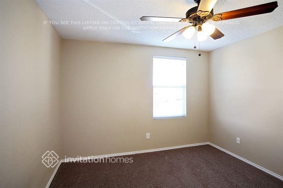 Building Photo - 332 Snapdragon Ct