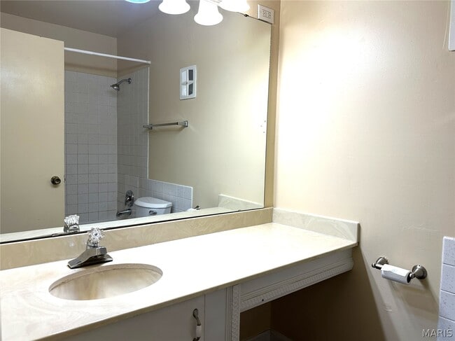 Building Photo - 452 Chapel Ridge Dr