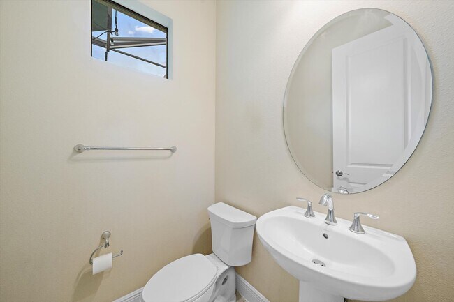 Building Photo - 1037 River Wind Cir