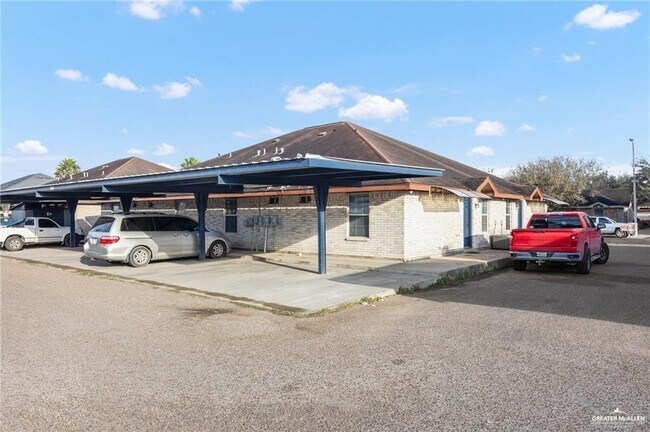 Building Photo - 18 W Prosperity Dr