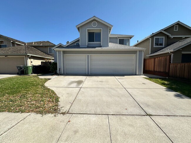Primary Photo - Beautiful 4 Bedroom, 2.5 Bath Tracy Home