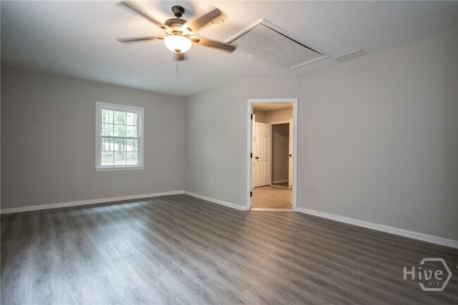 Building Photo - 2400 Rays Church Rd