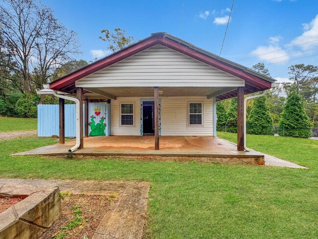 Building Photo - Two Bedroom Home for Rent in Central Gainesville Location