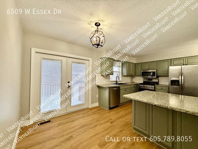 Building Photo - 6509 W Essex Dr