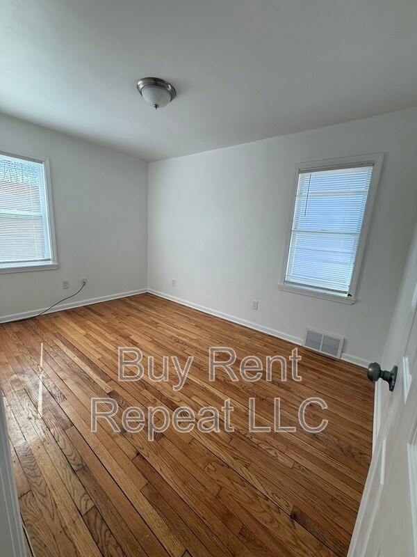 Building Photo - 630 Jewell St