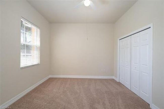 Building Photo - Move in ready 3 bedroom 2.5 bathroom townhome