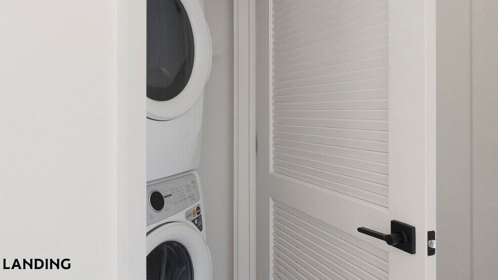 Building Photo - 1007 S Mint St