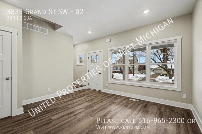 Building Photo - 3839 Grand St SW