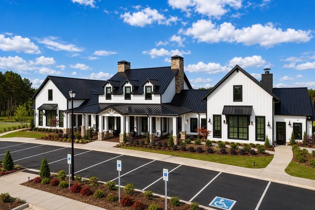 Building Photo - 20155 Serendipity Dr