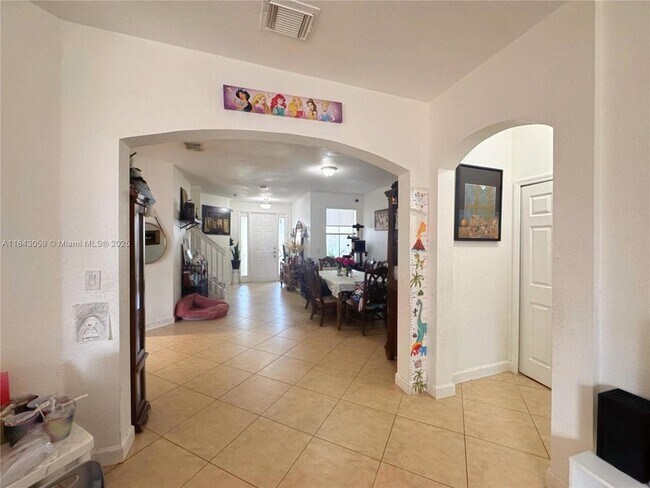 Building Photo - 10828 NW 85th Terrace