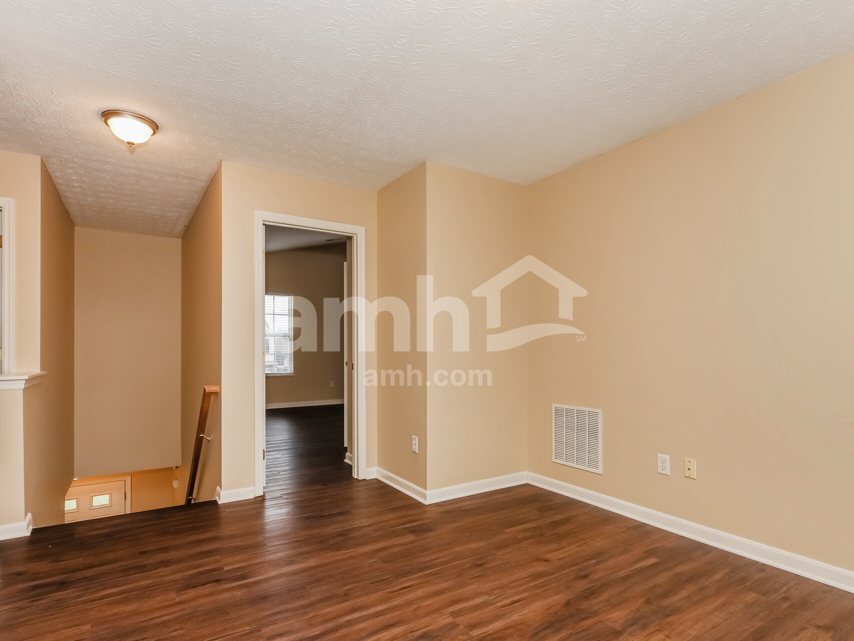 Building Photo - 107 Worthington Dr