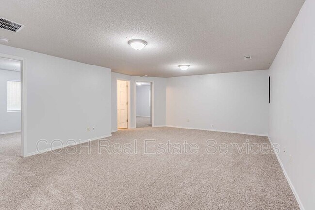 Building Photo - 1046 E Karla Ct