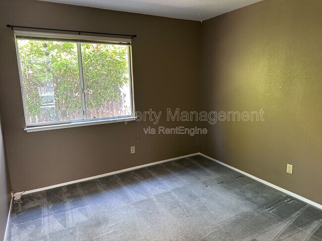 Building Photo - 5926 Palm Springs Ct