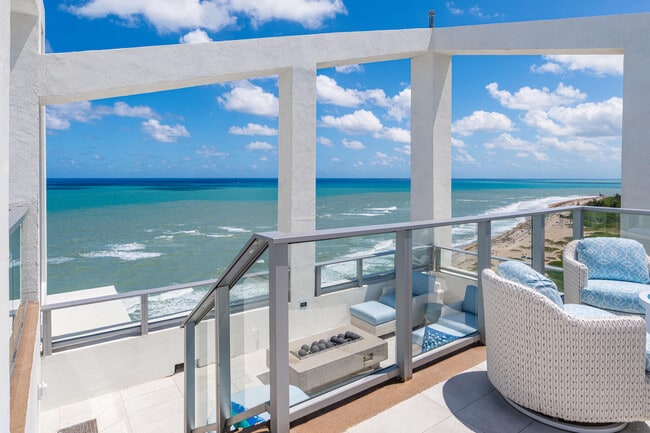 Building Photo - 3100 N Ocean Dr