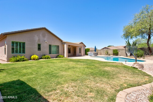 Building Photo - 2222 W Morse Ct
