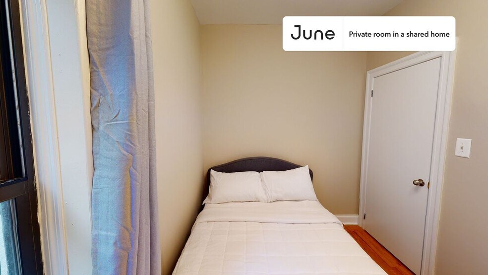 Building Photo - Room in Shared 4 bed/1 bath home