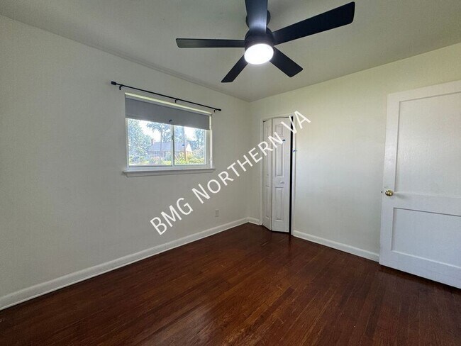 Building Photo - 7046 Lee Park Ct
