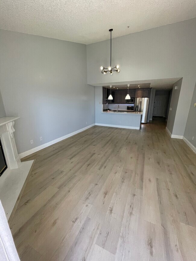 Building Photo - 1310 Ridge Ct