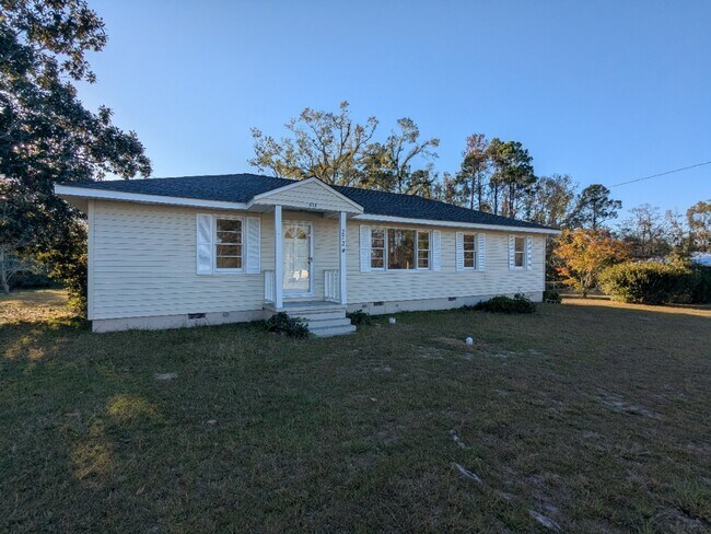 Primary Photo - 272 Victory Dr