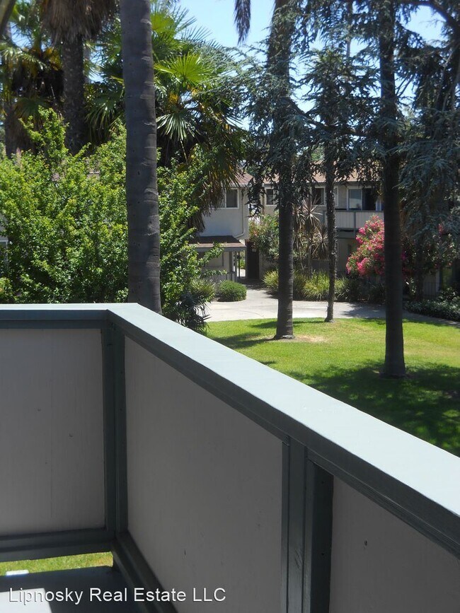 Building Photo - 1711 Tanager Ave