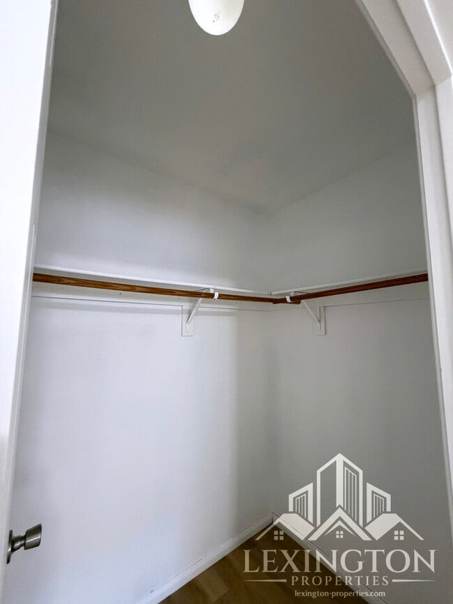 Building Photo - Stunning, 2BD/1BA, Condo in the Villaggio Community off Madison Ave. and Auburn Blvd.! ***Move-in...