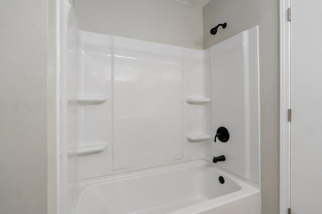 Building Photo - Charming 3 bedroom house in Springfield,MO!