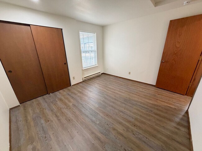 Building Photo - 5691 Eagle Pkwy