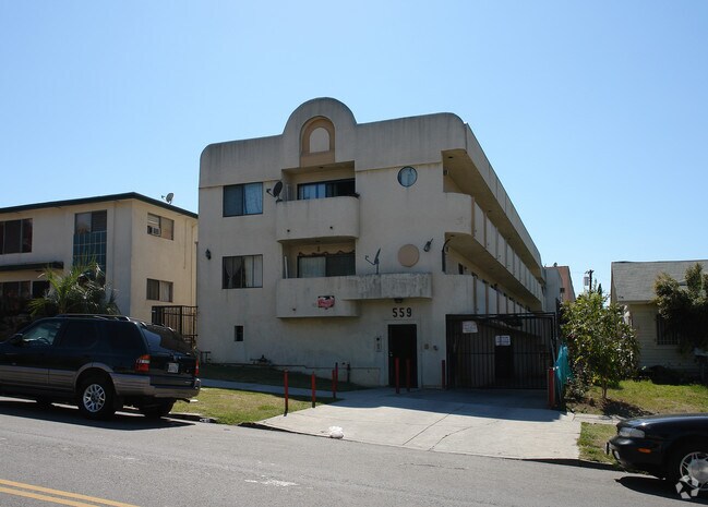 Primary Photo - 559 N Ardmore Ave
