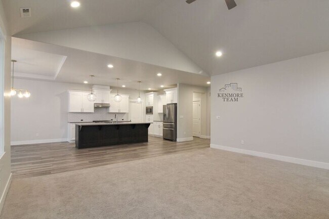 Building Photo - 2237 Legacy Ln