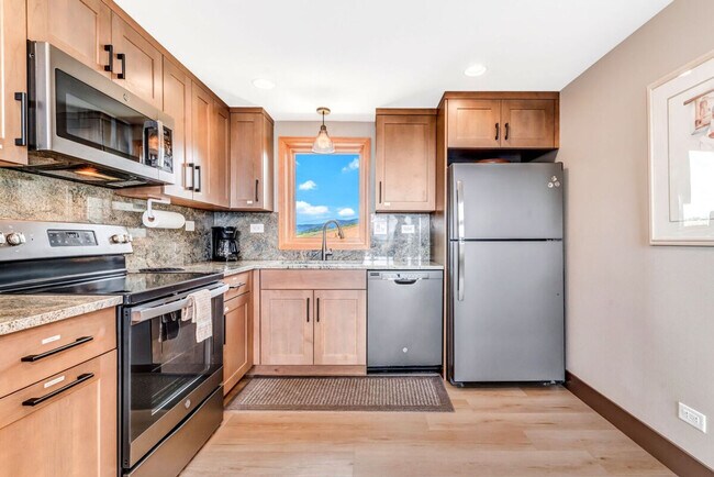 Building Photo - 2160 Mt Werner Cir