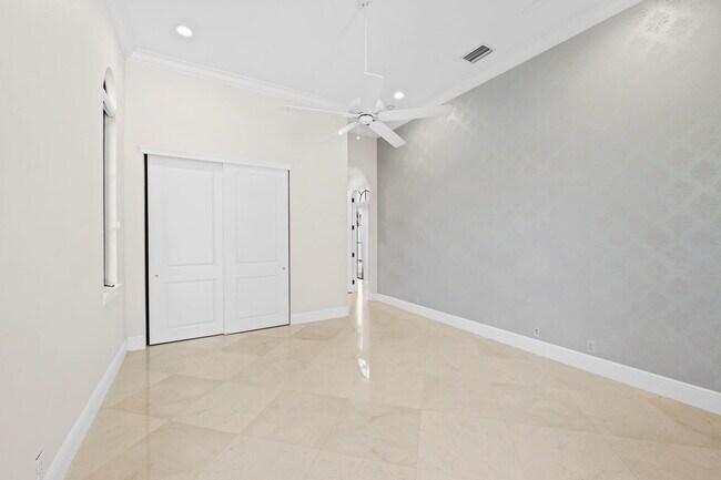 Building Photo - 7040 Long Leaf Dr
