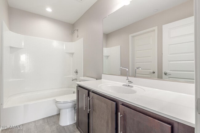 Building Photo - 733 E Commonwealth Ave