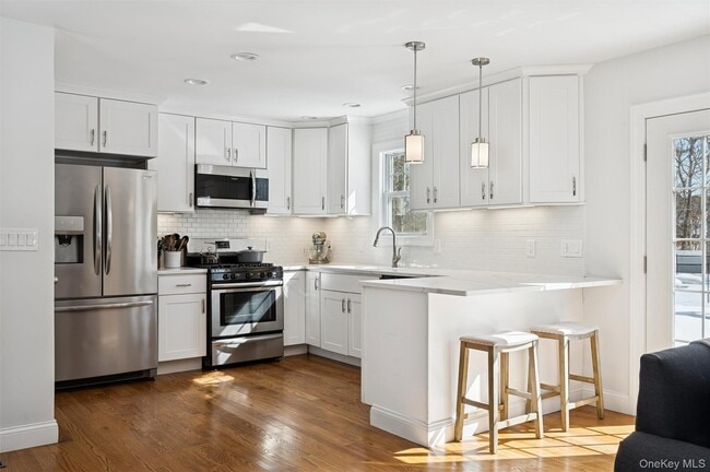 Building Photo - 4 Stuart Ct